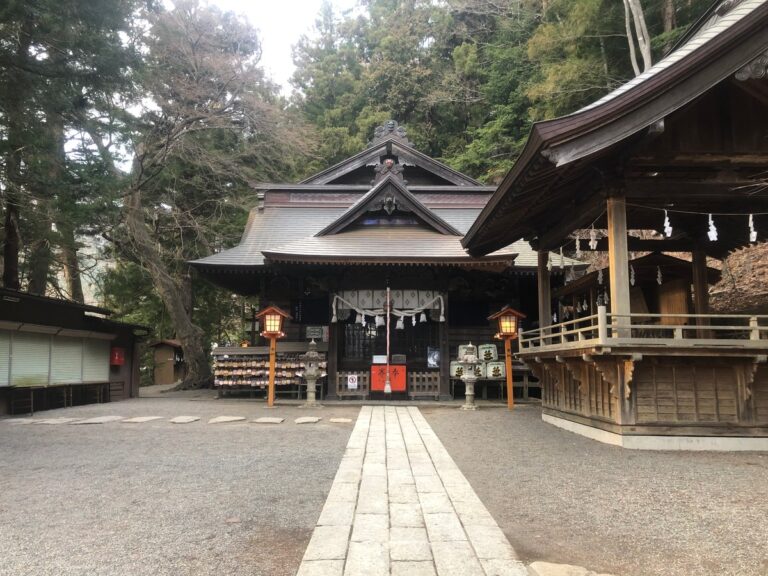 三國第一山新倉富士浅間神社
