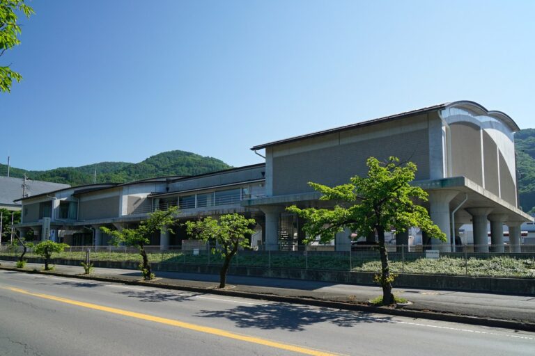 サンリツ服部美術館