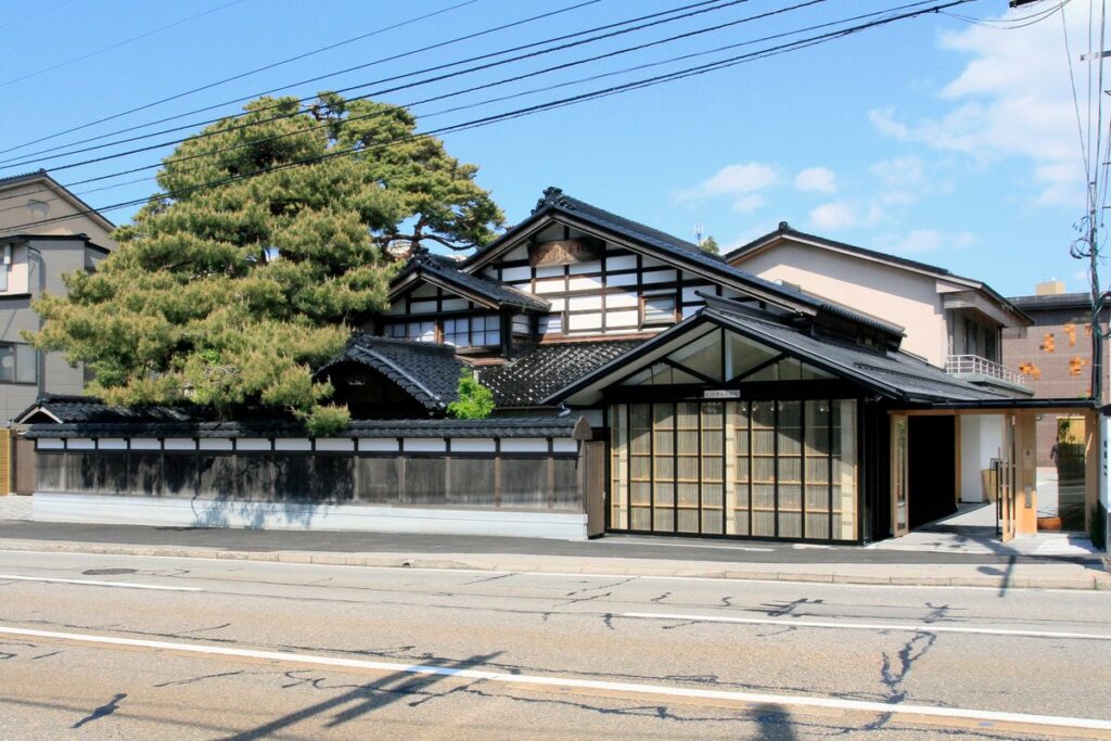 大樋美術館