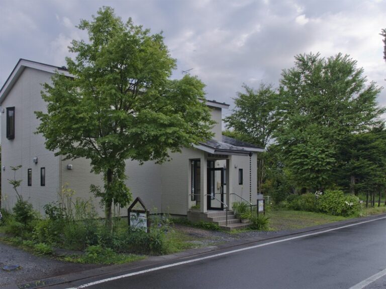 小さな美術館軽井沢草花館