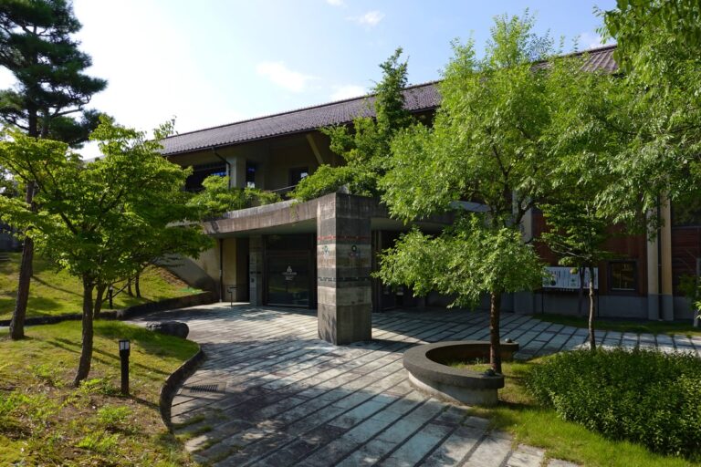 石川県九谷焼美術館