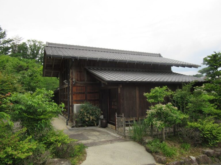 横井照子ひなげし美術館