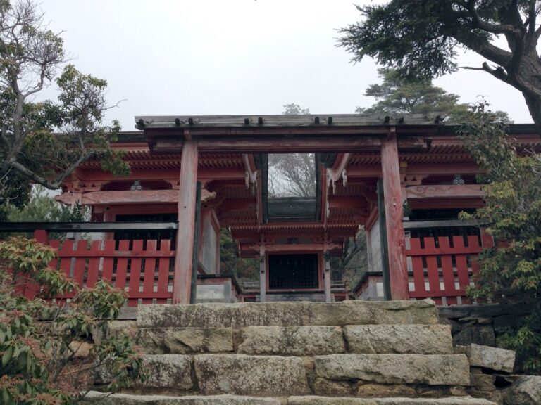 御山神社