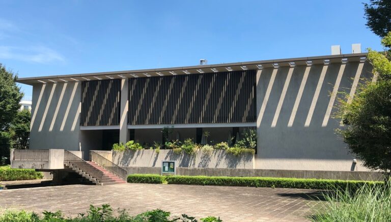 日本近代文学館