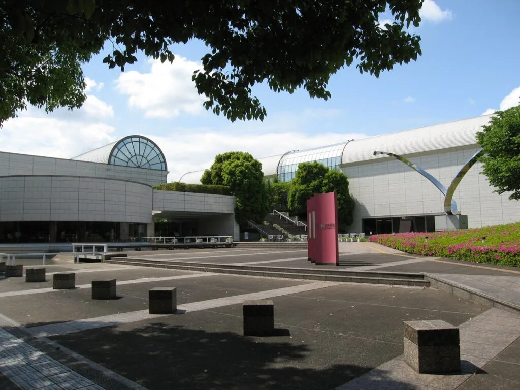 平塚市美術館