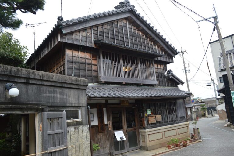 伊勢河崎商人館