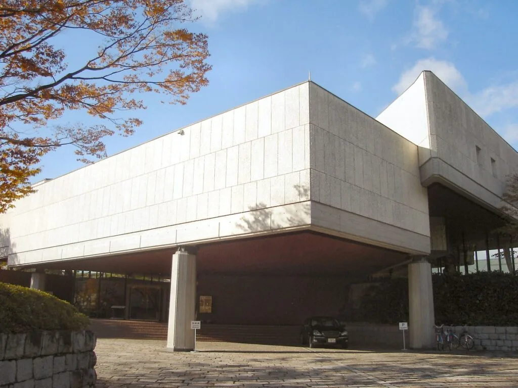 泉屋博古館