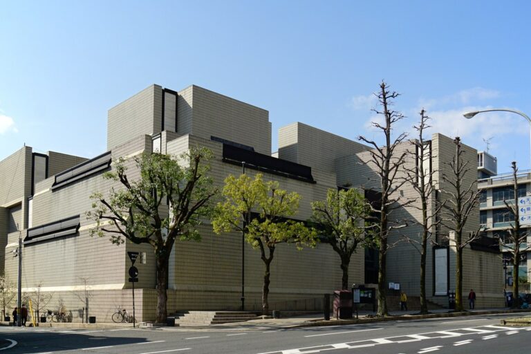 岡山市立オリエント美術館