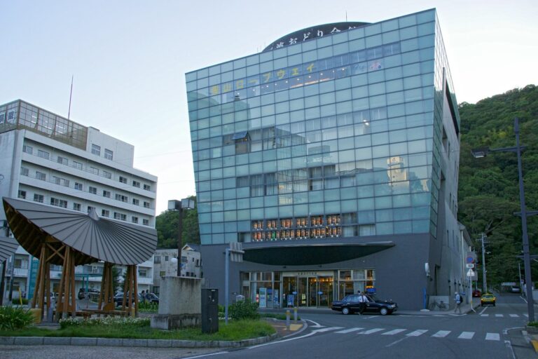 阿波おどり会館